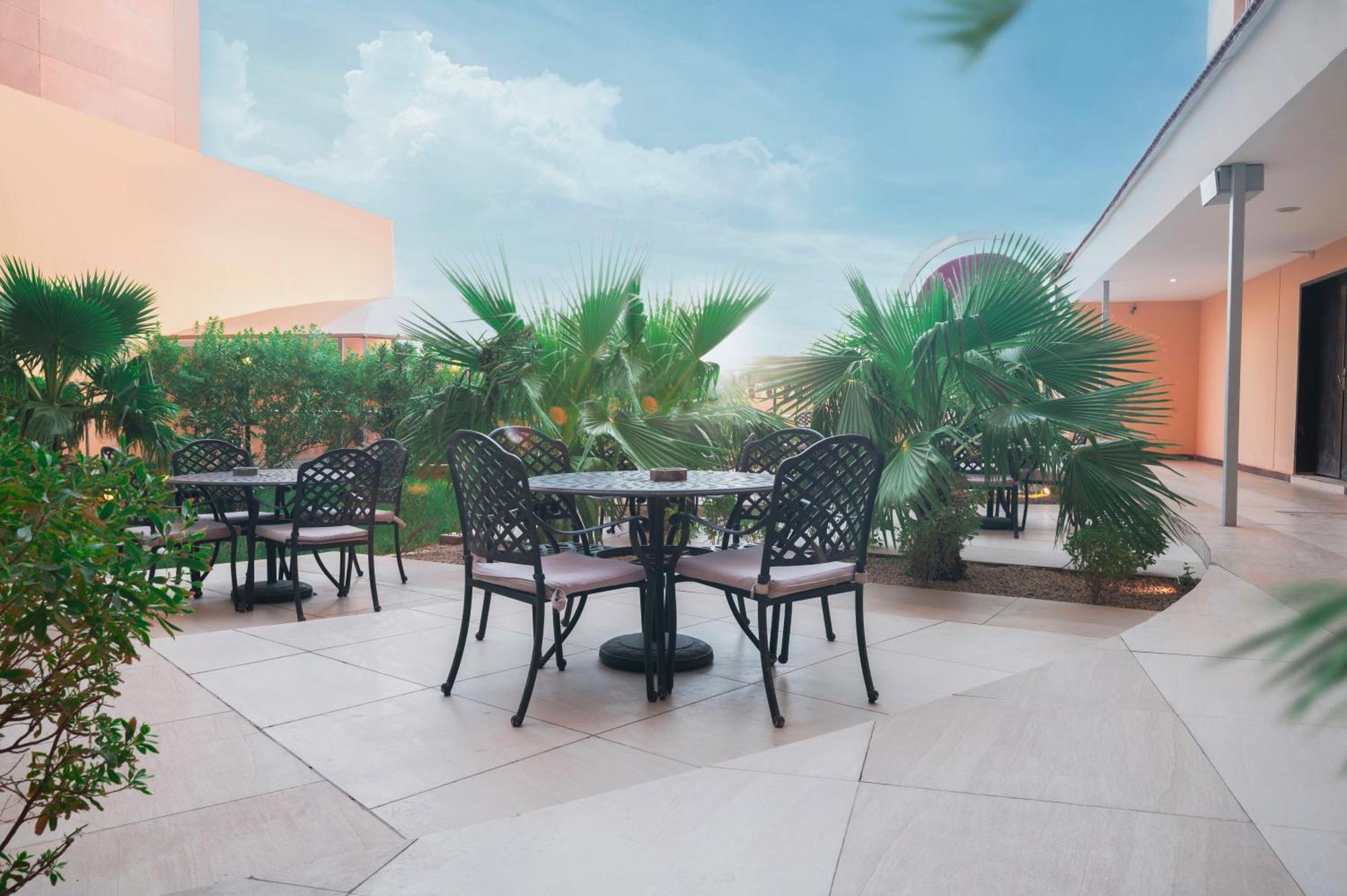 Boudl Al Maidan Aparthotel Hafar Al-Batin Exterior photo